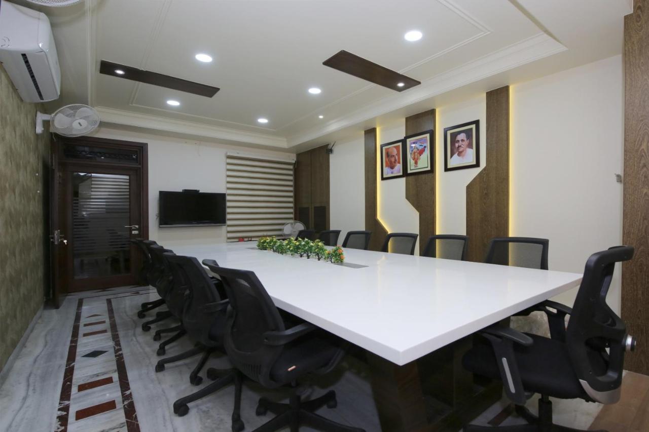 Capital O 36691 Hotel Aashirwad Inn จาบัลปูร์ ภายนอก รูปภาพ