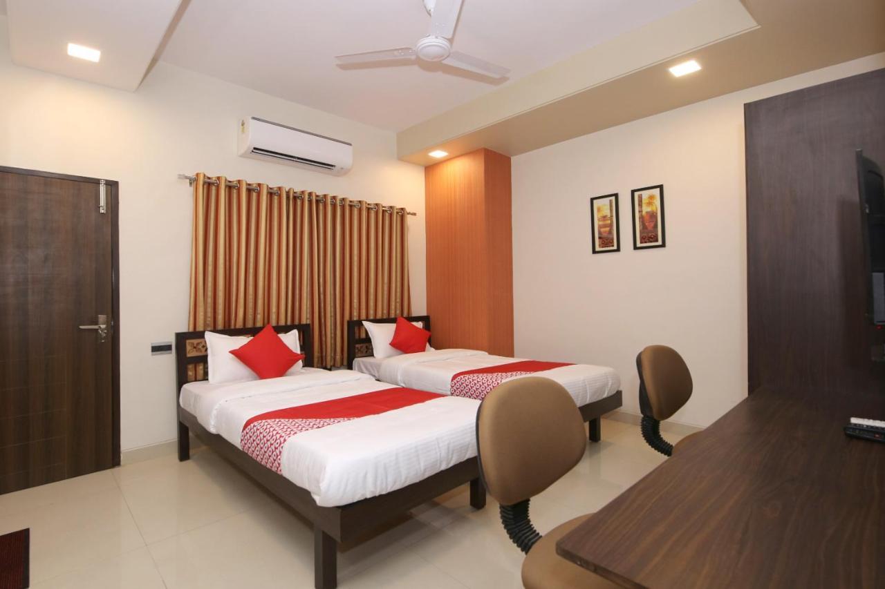 Capital O 36691 Hotel Aashirwad Inn จาบัลปูร์ ภายนอก รูปภาพ